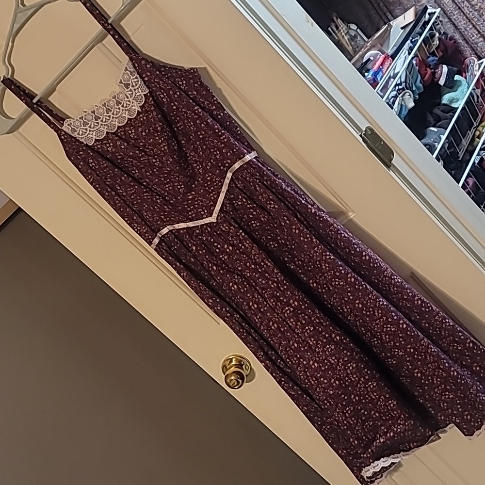 Vintage 1980s Gunne Sax dress, calico, ditsy floral, prairie, size 11, burgundy